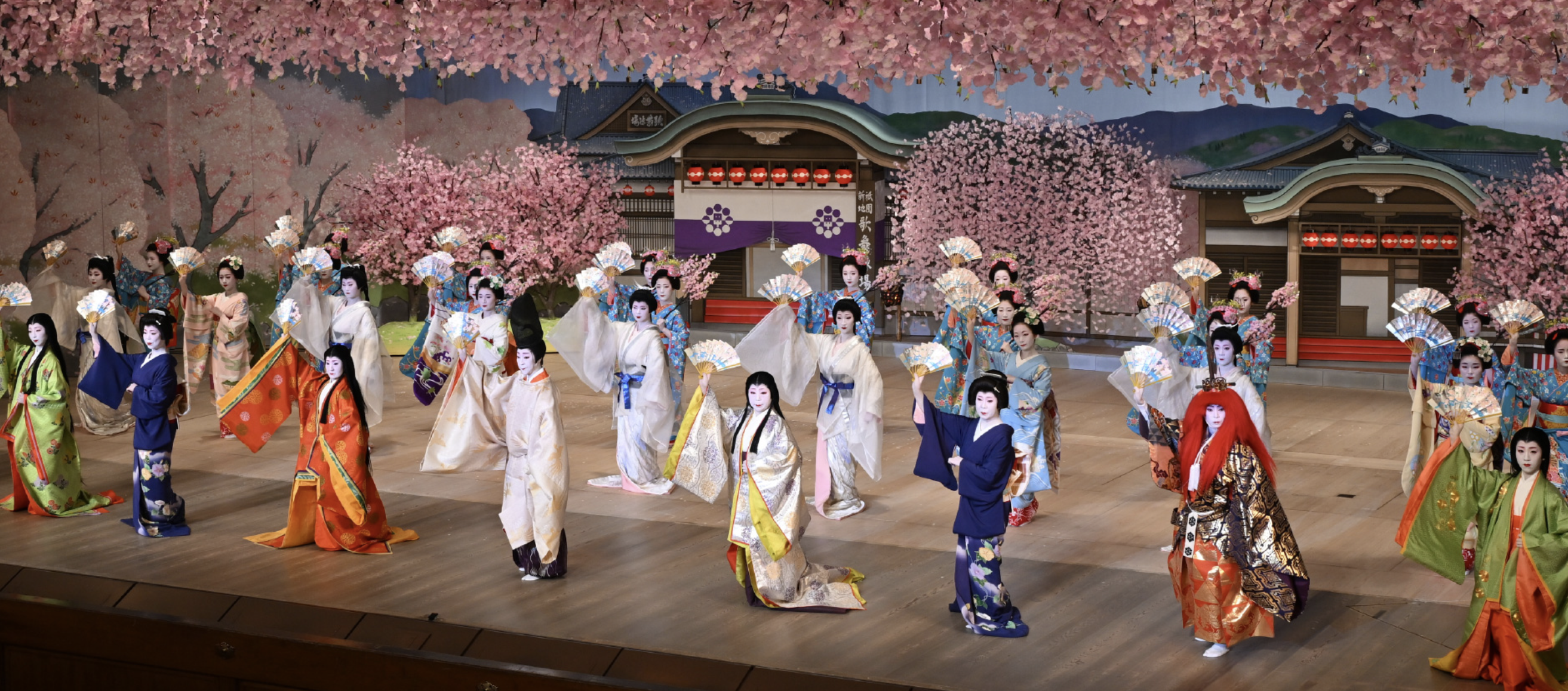 Dancing in Spring: Experiencing Kyoto’s Rhythm Through Maiko and Geiko Performances
